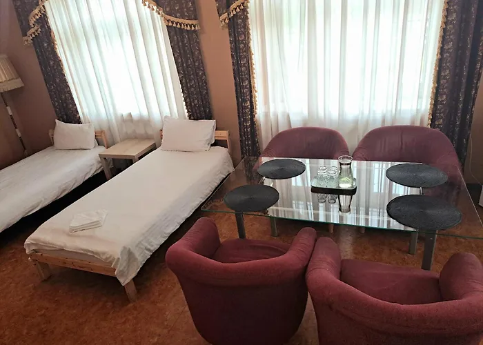 Villand With Free Private Parking And Self Check In 2*