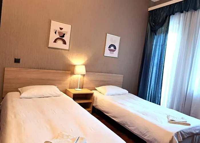 게스트하우스 Villand With Free Private Parking And Self Check In 2*