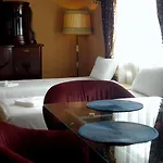 Villand With Free Private Parking And Self Check In