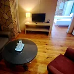 Villand With Free Private Parking And Self Check In Maison d'hôtes 2*