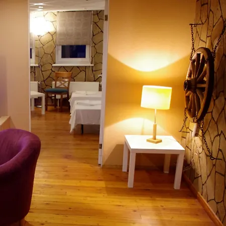 Villand With Free Private Parking And Self Check In 2*