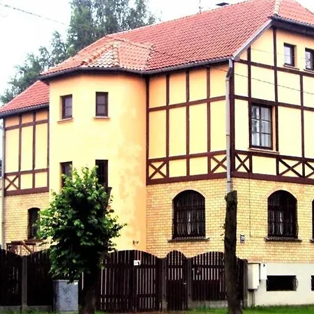 Villand With Free Private Parking And Self Check In 2*