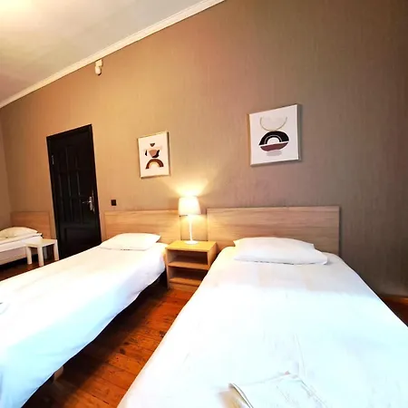 Villand With Free Private Parking And Self Check In Guest house 2*