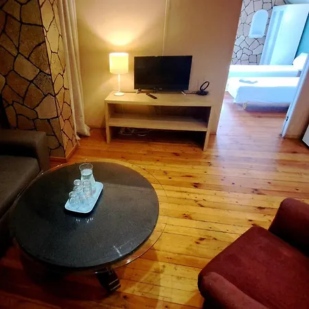 Villand With Free Private Parking And Self Check In Guest house 2*
