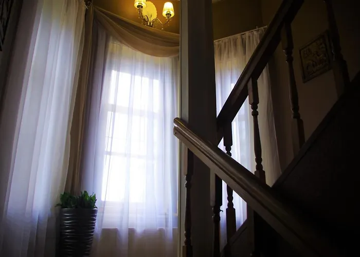 Viesu māja Villand With Free Private Parking And Self Check In