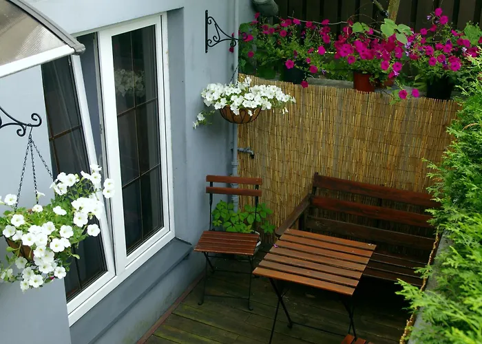 Viesu māja Villand With Free Private Parking And Self Check In