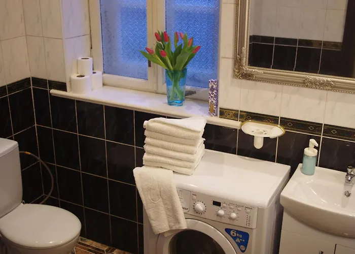 Viesu māja Villand With Free Private Parking And Self Check In 2*