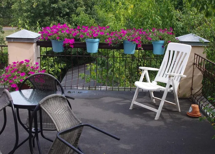 Villand With Free Private Parking And Self Check In Viesu māja Riga