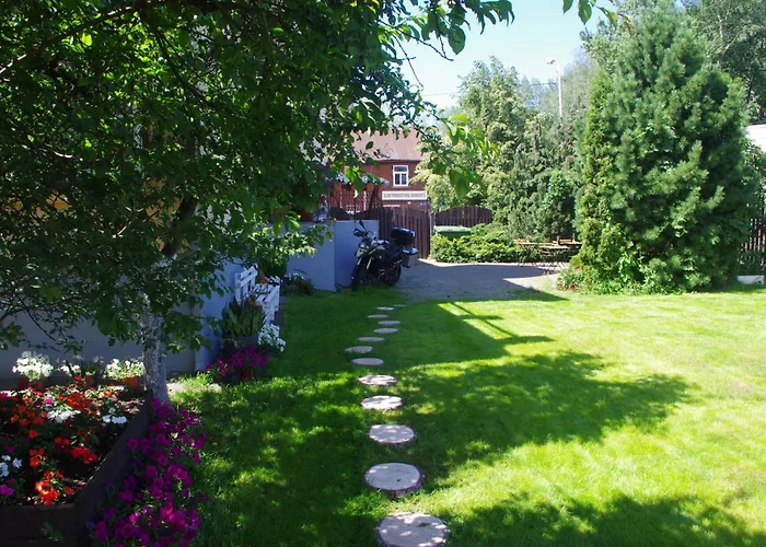 Viesu māja Villand With Free Private Parking And Self Check In