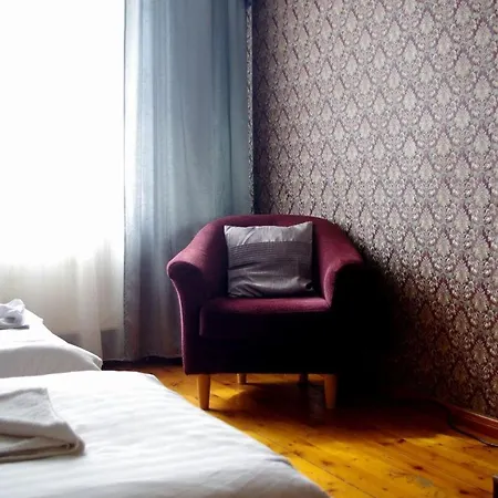 Villand With Free Private Parking And Self Check In 2*