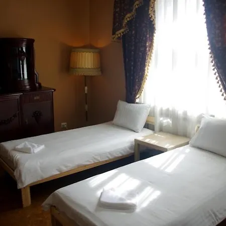 Villand With Free Private Parking And Self Check In Guest house
