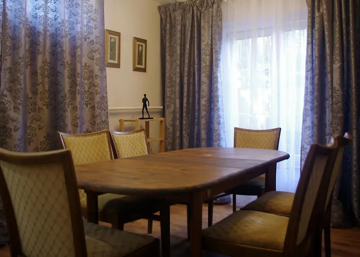 Villand With Free Private Parking And Self Check In Ρίγα