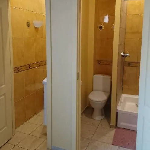 Πανσιόν Villand With Free Private Parking And Self Check In Ρίγα