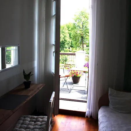 Villand With Free Private Parking And Self Check In 招待所 里加